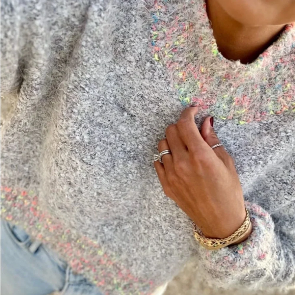 Free PeopleStardust Pullover. Size Lg - Picture 3 of 6